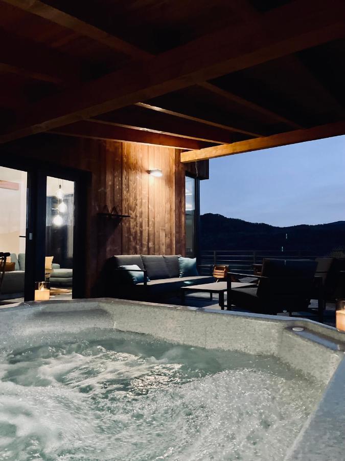 Mountain Lodge Rîşnov エクステリア 写真