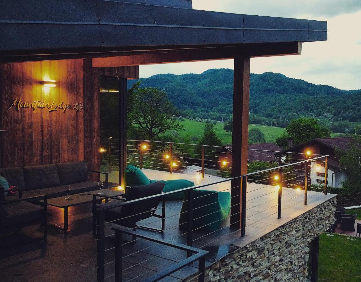 Mountain Lodge Rîşnov エクステリア 写真