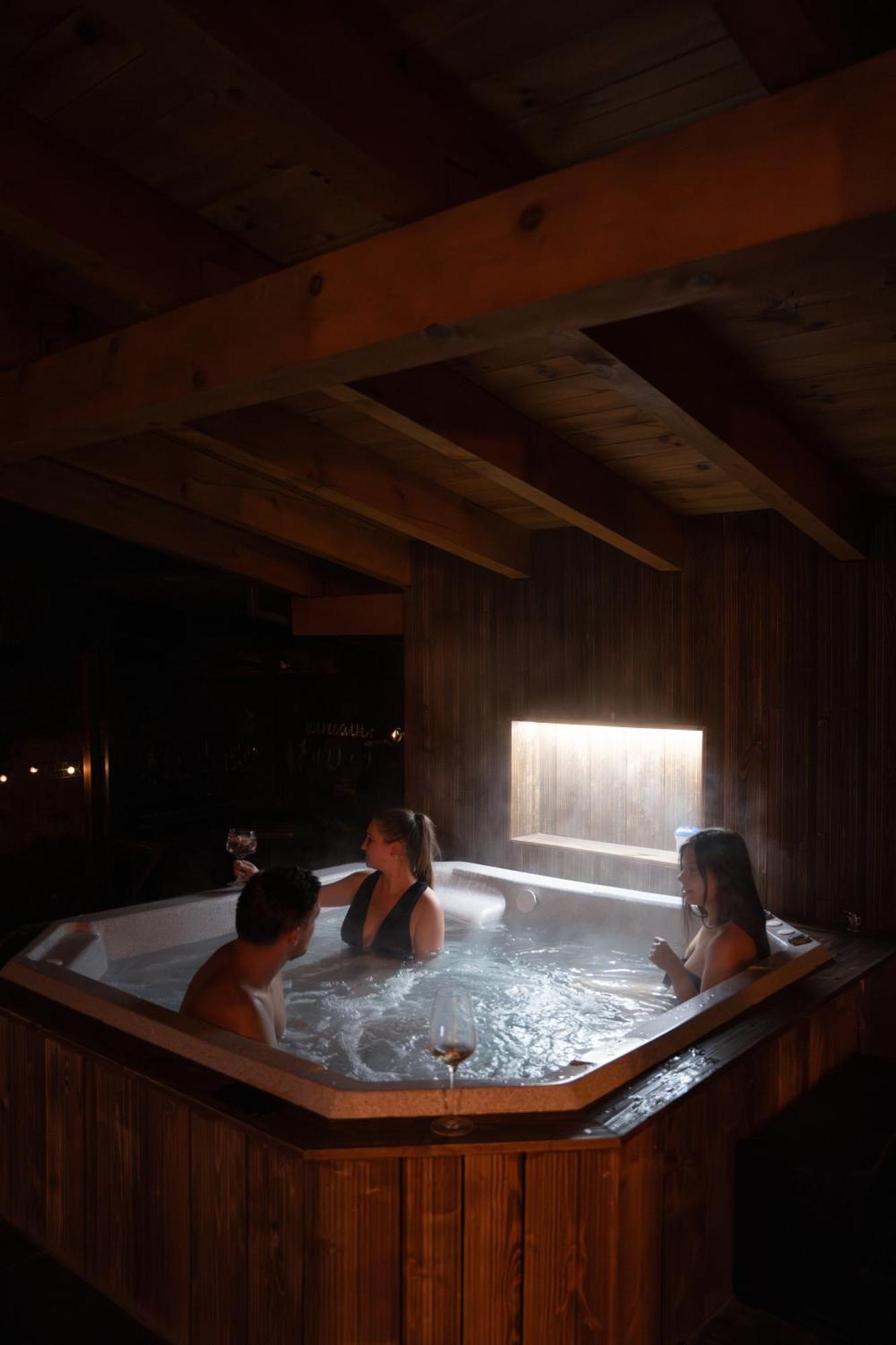 Mountain Lodge Rîşnov エクステリア 写真